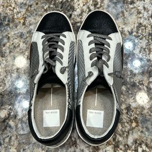 Dolce Vita Zina sneaker NWOT